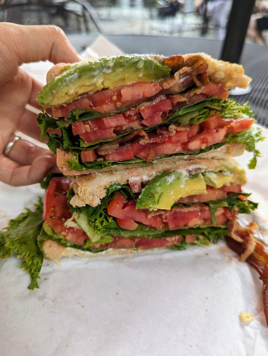TD2timeMVP's tweet photo. @merritts_grill Great BLTs, pimento cheese sandwiches, chili slaw burgers, and banana pudding at Merritt's Grill, a Chapel Hill institution. @merrittsgrill 🥪
https://t.co/fBHB0ZzAJk
#ChapelHill #NCTriangle #YelpNCTriangle #NCFood #CarolinasFood 🍴 https://t.co/xUYzTT6t5t