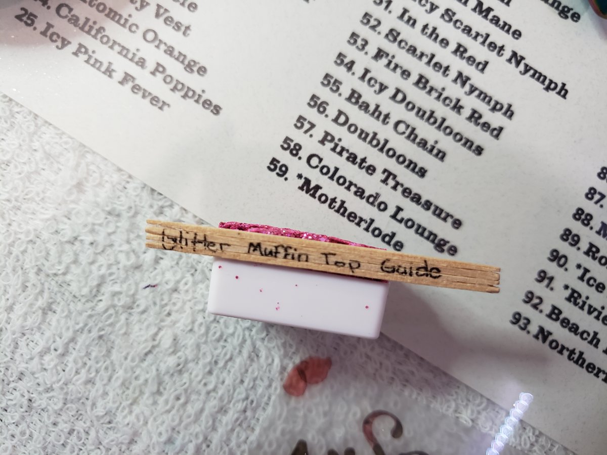 ScarletNymph's tweet image. When I make the glitter paints for my shop I use a 4 toothpick muffin top guide so that every pan is overflowing w glittery goodness!

ScarletNymph.Etsy.Com

#watercolorpaint #scarletnymphdesigns #etsyseller #handmadebyme #watercolorpaint #maker