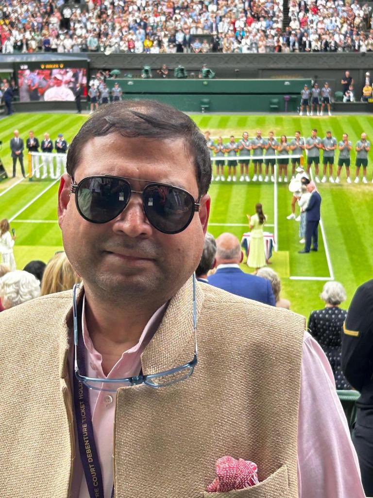 essbeeindia's tweet image. Mr Sundeep Bhutoria at the @Wimbledon 2023 with @Suhelseth.
#LadiesFinal #TennisFever