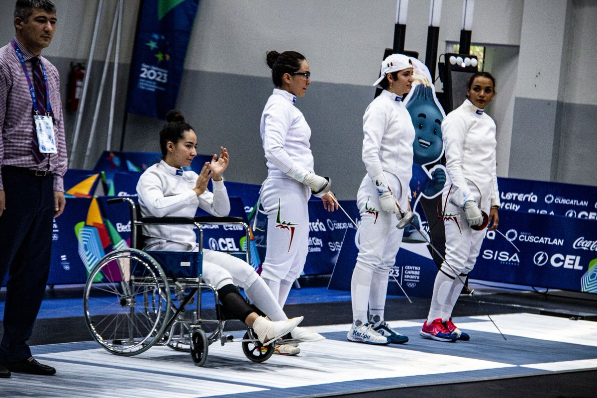 Marcoru25's tweet photo. Momentos en los Juegos: final de espada femenina equipos marcador 🇻🇪 30 - 27 🇲🇽.  #Esgrima #Fencing @SSalvador2023 https://t.co/gaJNsRtreP