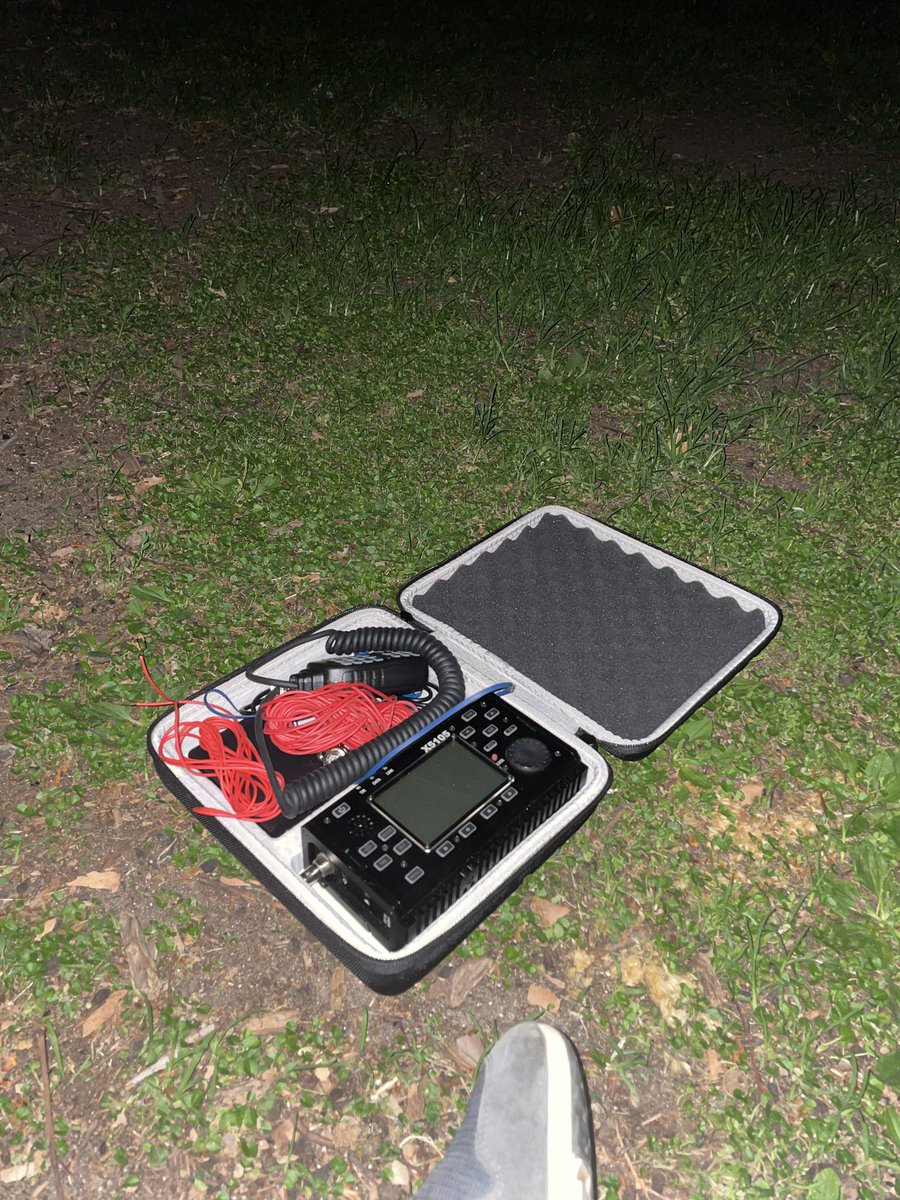 Ea4Hng's tweet photo. Sometimes all it takes is a few watts, a spare wire and a tall tree🌳

Thanks #OH5BE for the patience and the QSO 🙏🏻😊

#qrp #5w #amateurradio #hamradio #cq https://t.co/2ZSusAPa9y