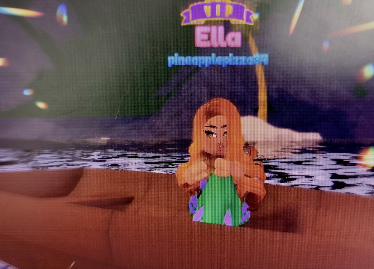PermaRoyalehigh's tweet photo. Little Mermaid outfit 🧜🏻‍♀️ #ROYALTYKINGDOM2 #RK2 https://t.co/HfmjmX3FGx