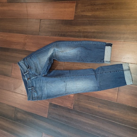 rosegoldrivet's tweet photo. So good I had to share! Check out all the items I'm loving on @Poshmarkapp #poshmark #fashion #style #shopmycloset #context #loft #lee: https://t.co/fhtAXEQbqS https://t.co/5p7Zwf0TCX