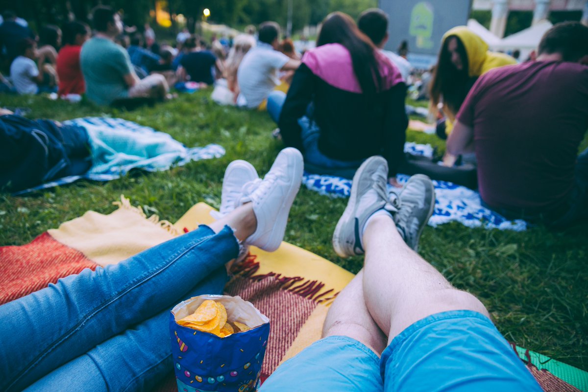 Enjoy a free outdoor movie and family-friendly activities every Wednesday at a different park in Oakville until the end of August! 📽️🍿

#OakvilleMoviesInThePark starts July 19 with the film, Luca, at Glenashton Park!

Details: oakville.ca/community-even…