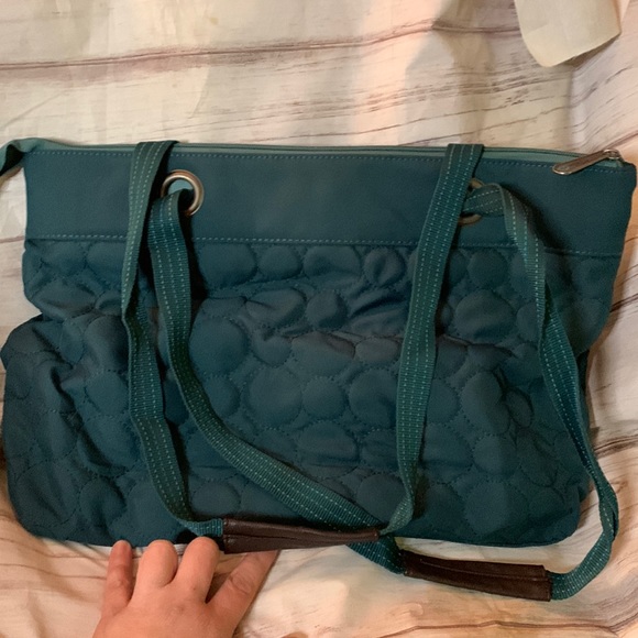 KiwiColored's tweet photo. So good I had to share! Check out all the items I'm loving on @Poshmarkapp from @ERRsmom #poshmark #fashion #style #shopmycloset #thirtyone #handcrafted #ellentracy: https://t.co/pEwXNHkSTr https://t.co/1IppnPUPY0