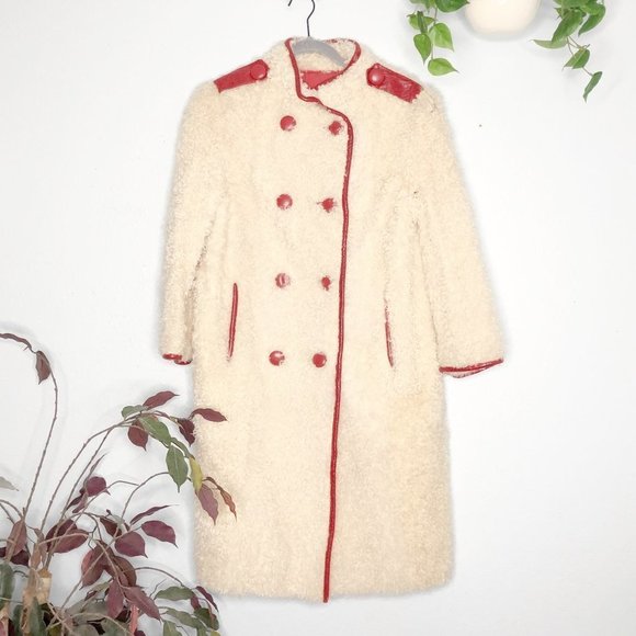 Lydia_McD's tweet photo. So good I had to share! Check out all the items I'm loving on @Poshmarkapp #poshmark #fashion #style #shopmycloset #wildfox #victorian #krusegross: https://t.co/na9wAjP9YB https://t.co/NSm83yvChZ