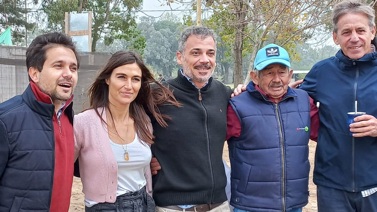 SÁBADO con S de Se vota a la lista #MásParaSantaFe

🗳️ #JatónIntendente
🗳️ #SimonielloConcejal
🗳️ #GranatoSenador

¡Mañana vamos con el #EquipoJatón! ✊🏻

#SantaFe