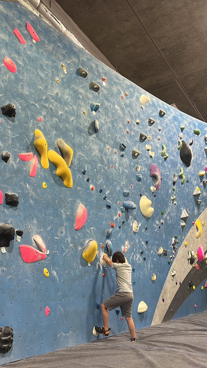 These walls r too damn high!