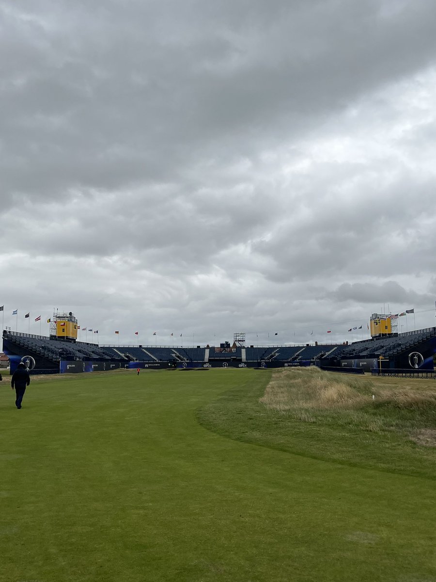 ComptonGreg's tweet image. This place is surreal. What an office for the week #TheOpen