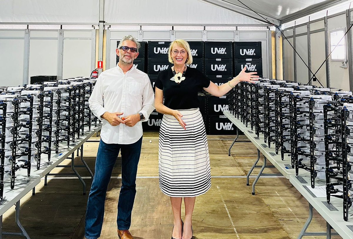 Hipstergeddon tweet media