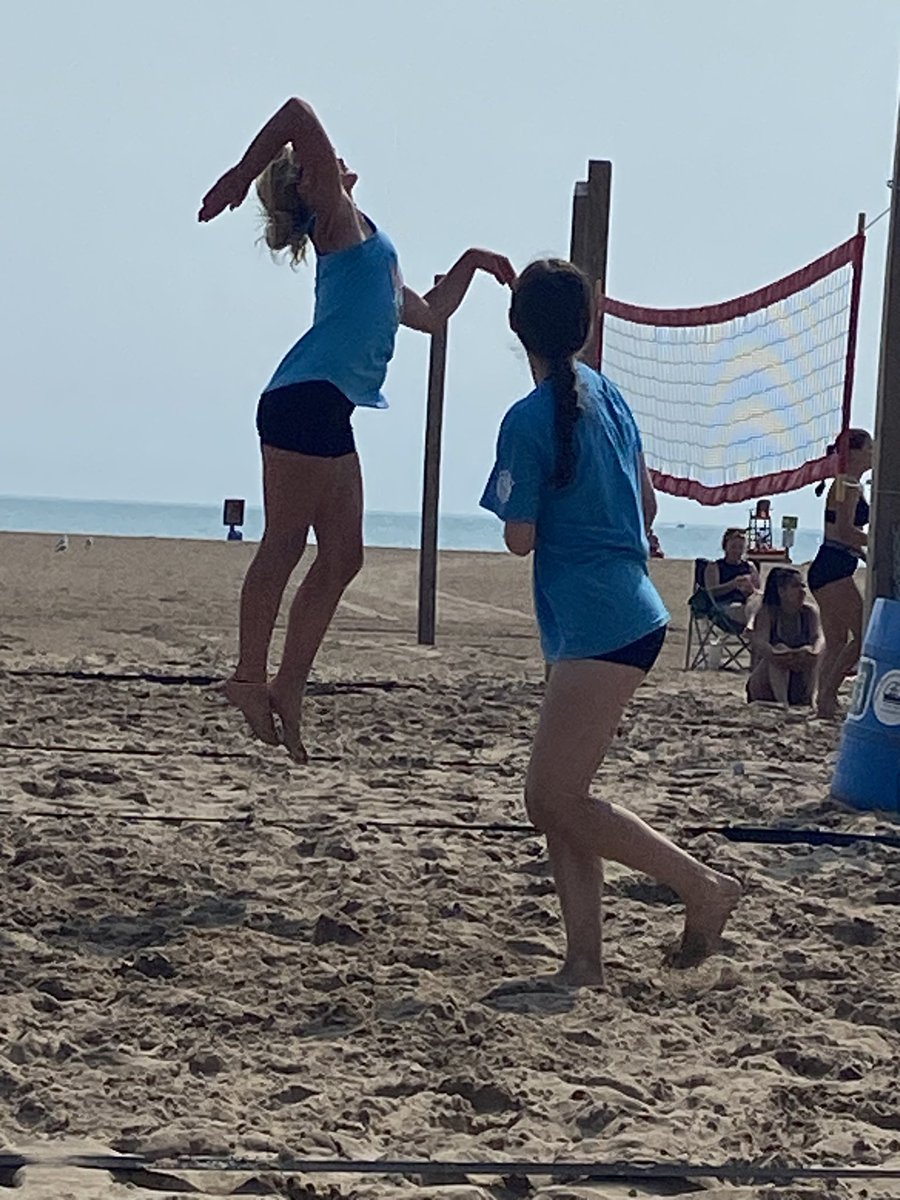 All In Lake Michigan is in the books.   Taylor and Molly walked off the beach with some 1st place hardware and a bid to the P-1440 National Championships in Clearwater this November. 🏖️🏐