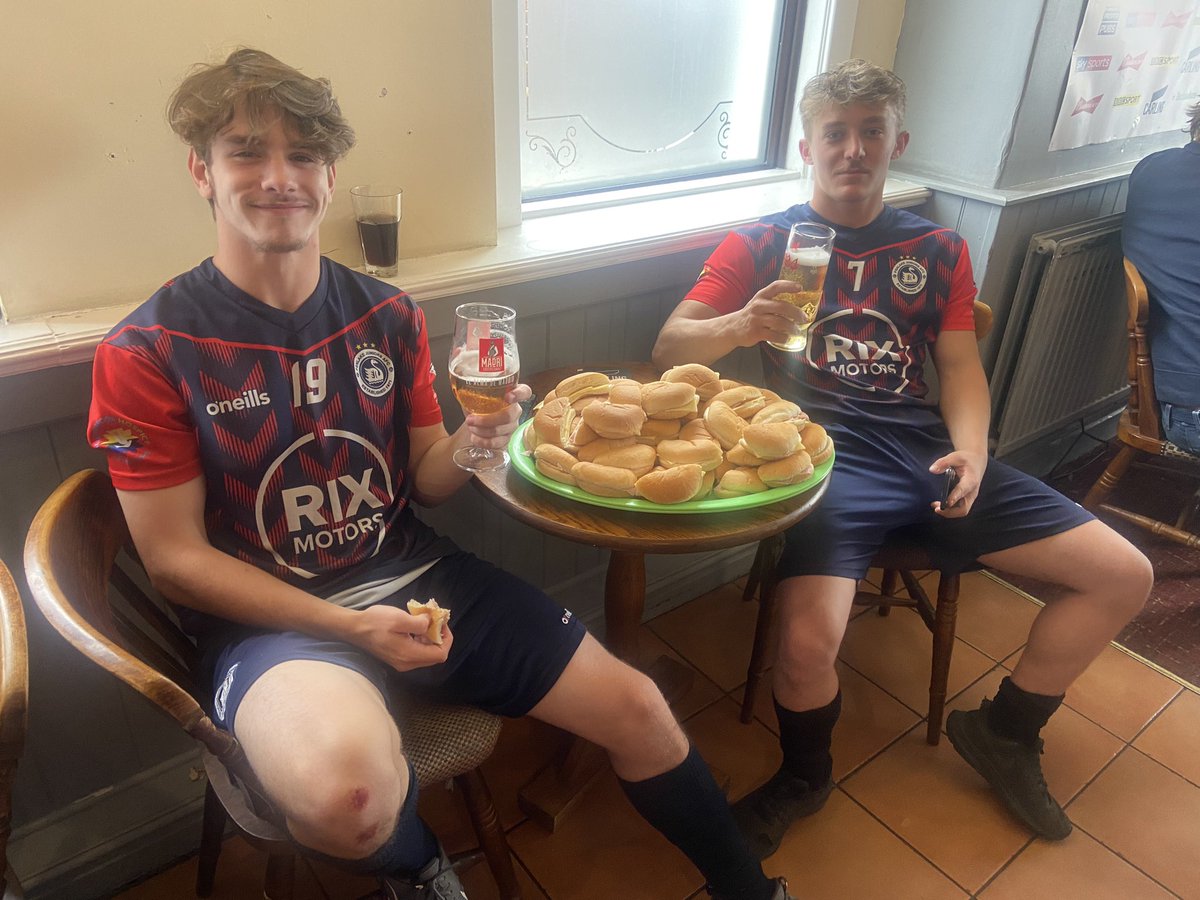 penlakesaturday's tweet photo. New sponsor!
@penlakesaturday have teamed up with the The Boars Head for are post match venue and shirt sponsor π
Providing quality food and best value drinks around π thanks again and the boys are looking forward to that after match pint πΊ
#upthelake https://t.co/s8vqRyfh7w
