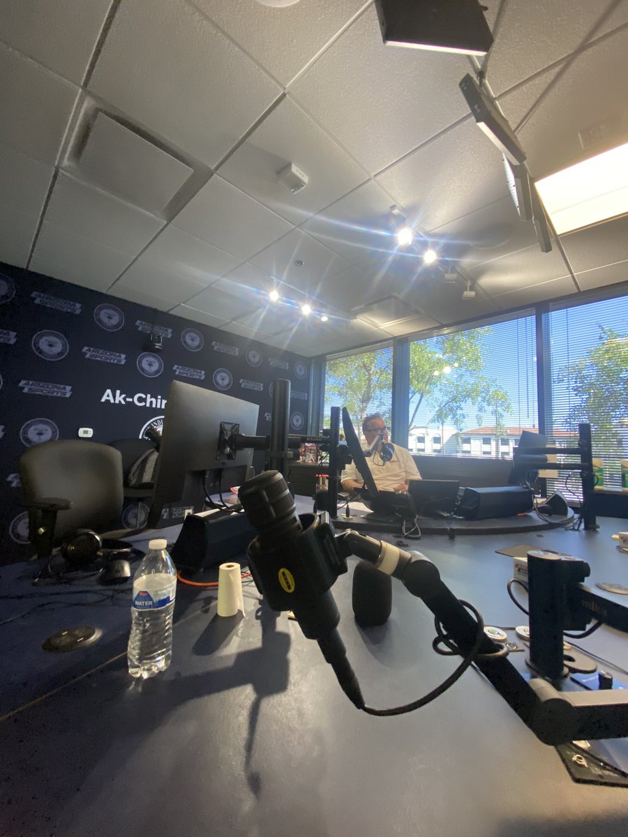 WyattHorton_15's tweet photo. Great to get on the air with @KevinMcCabe987 this morning! Always great to talk with you Kev!! Appreciate all you do. @AZPreps365 https://t.co/wW764zZmuj