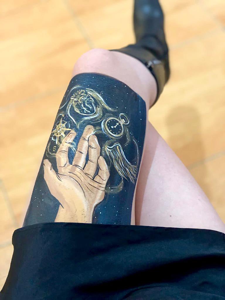 DlfRmz's tweet photo. Dirección, amor, tiempo alas…
#bodyart #art #bodypaint #bodypainting #bodypainter #arte #womanartist #dailyart #daily_art https://t.co/8hA7xZ2XdR