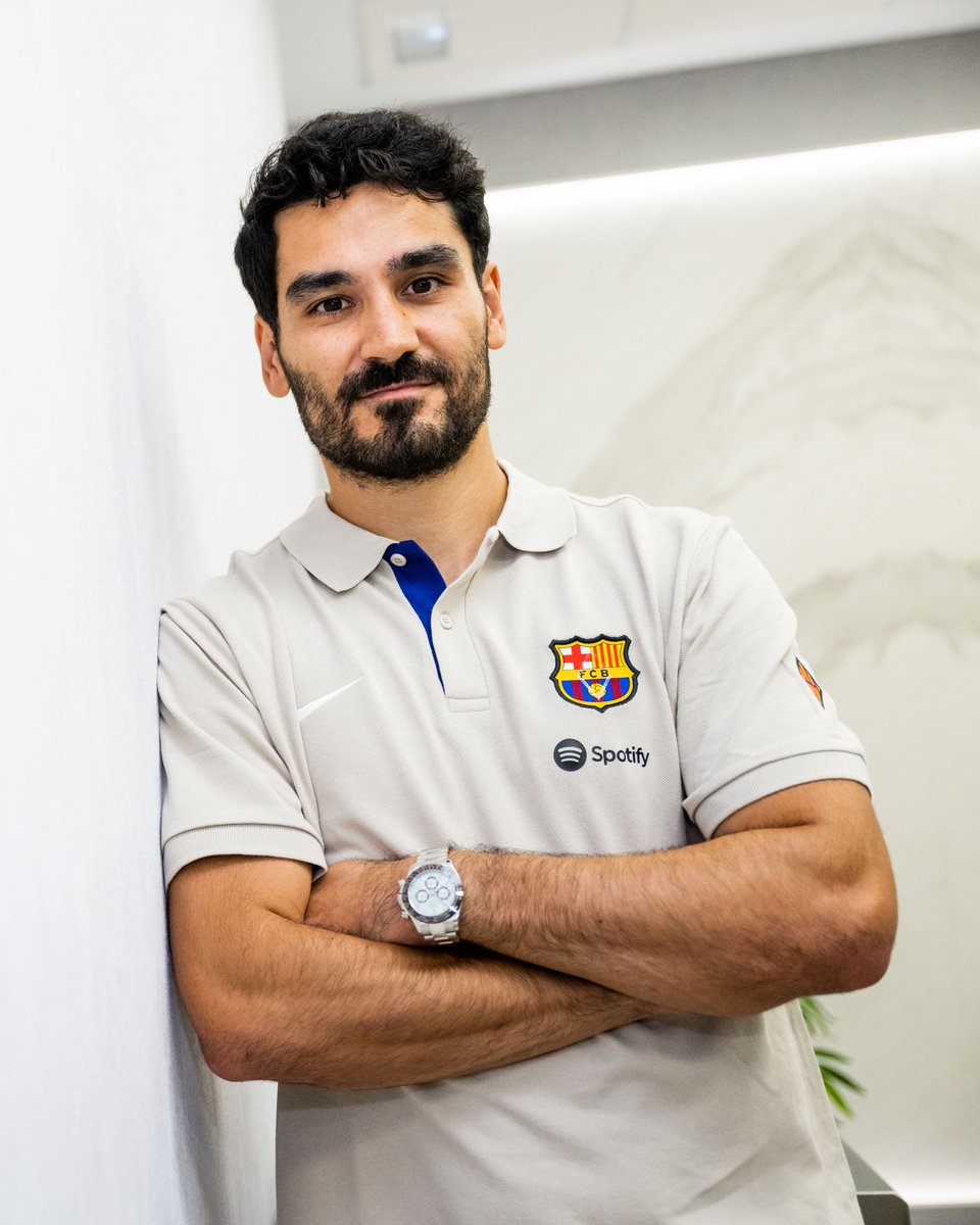 FCBarcelona's tweet photo. 𝗡𝗲𝘄 𝗖𝘂𝗹𝗲𝗿 𝗶𝗻 𝘁𝗼𝘄𝗻 💙❤️ https://t.co/49RvLLiqgD