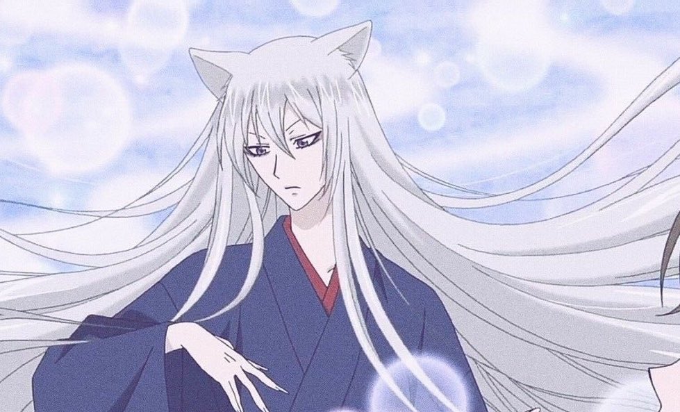 kyoruyeye's tweet photo. fictional men with long white hair is a weakness indeed https://t.co/ZvvIzLv3Nw