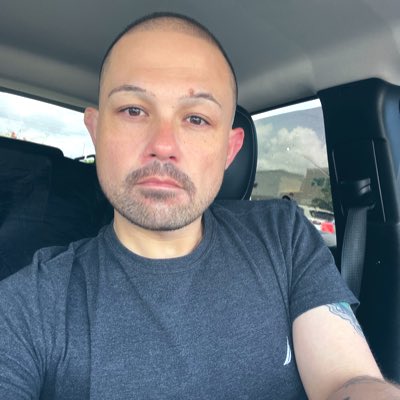 toneman5011's tweet photo. #NewProfilePic #newhairdoo #newattitude #shaveoff #toohot #Portcharlotte #Puntagorda #soflo #daytrip to see my barber 💈 💇‍♂️ https://t.co/jiZNHpFYPF