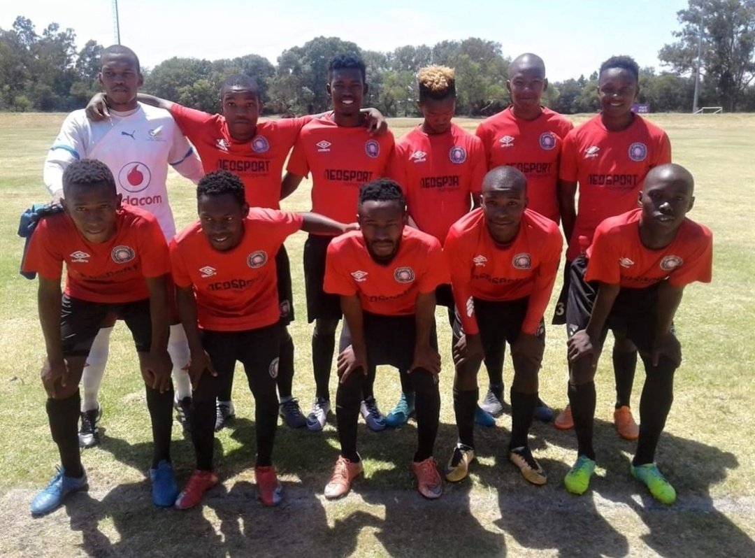 FcMmabatho's tweet photo. Interested Student-Players can email their expresion of interest at info@mmabathofc.co.za 

We don't offer bursaries not pay or assist with tuition of any kind. Players are volunteering and we only facilitate applications through our office https://t.co/Ltvi0I9d4J