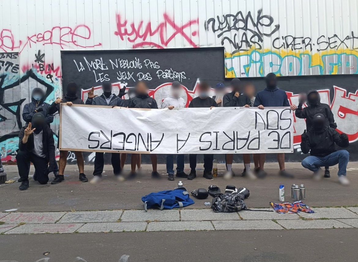 AFA_Paris75's tweet photo. Ça doit être ça ouais. 
1 jour après leur « mobilisation » la division martel se fait courser par les antifas et perdent tout leurs matos. 

Plus d’infos à venir sur ces ratonneurs lâches, capable uniquement d’agresser en surnombre des lycéens. https://t.co/1c1sUdAOgm