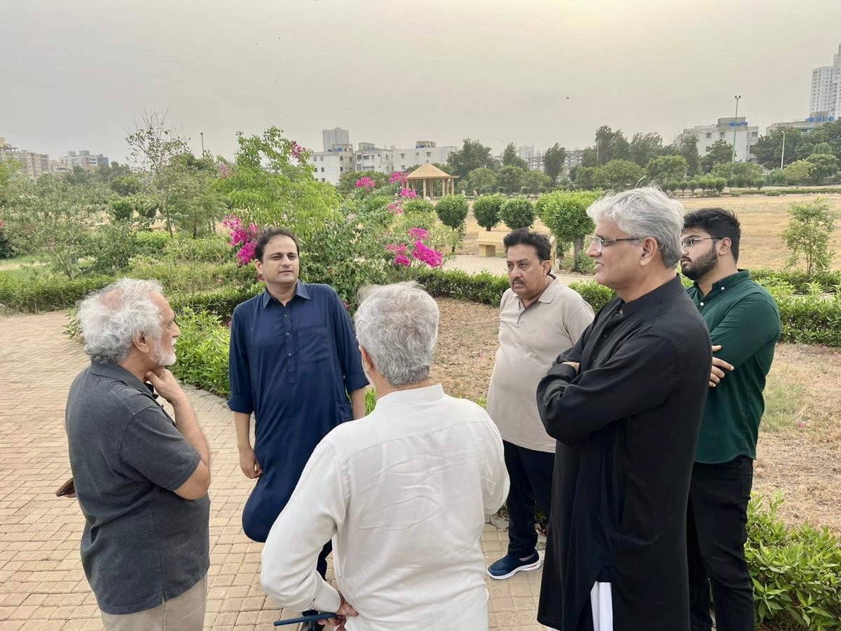 TalalChandio's tweet photo. A Productive Visit: Discussing Future Developments at Bin Qasim Park with Mayor Karachi @murtazawahab1 https://t.co/PvpwoOrNfd