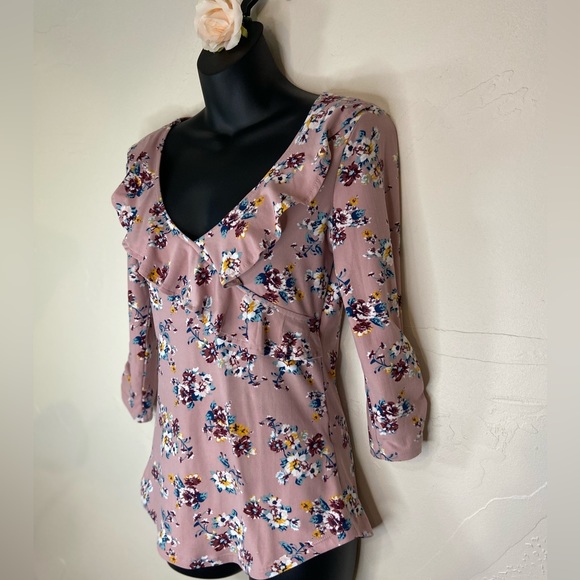 cygnet_studio's tweet photo. So good I had to share! Check out all the items I'm loving on @Poshmarkapp #poshmark #fashion #style #shopmycloset #pinkrose #solesociety #almostfamous: https://t.co/7QTuAaTQGI https://t.co/nouSZk5EOG