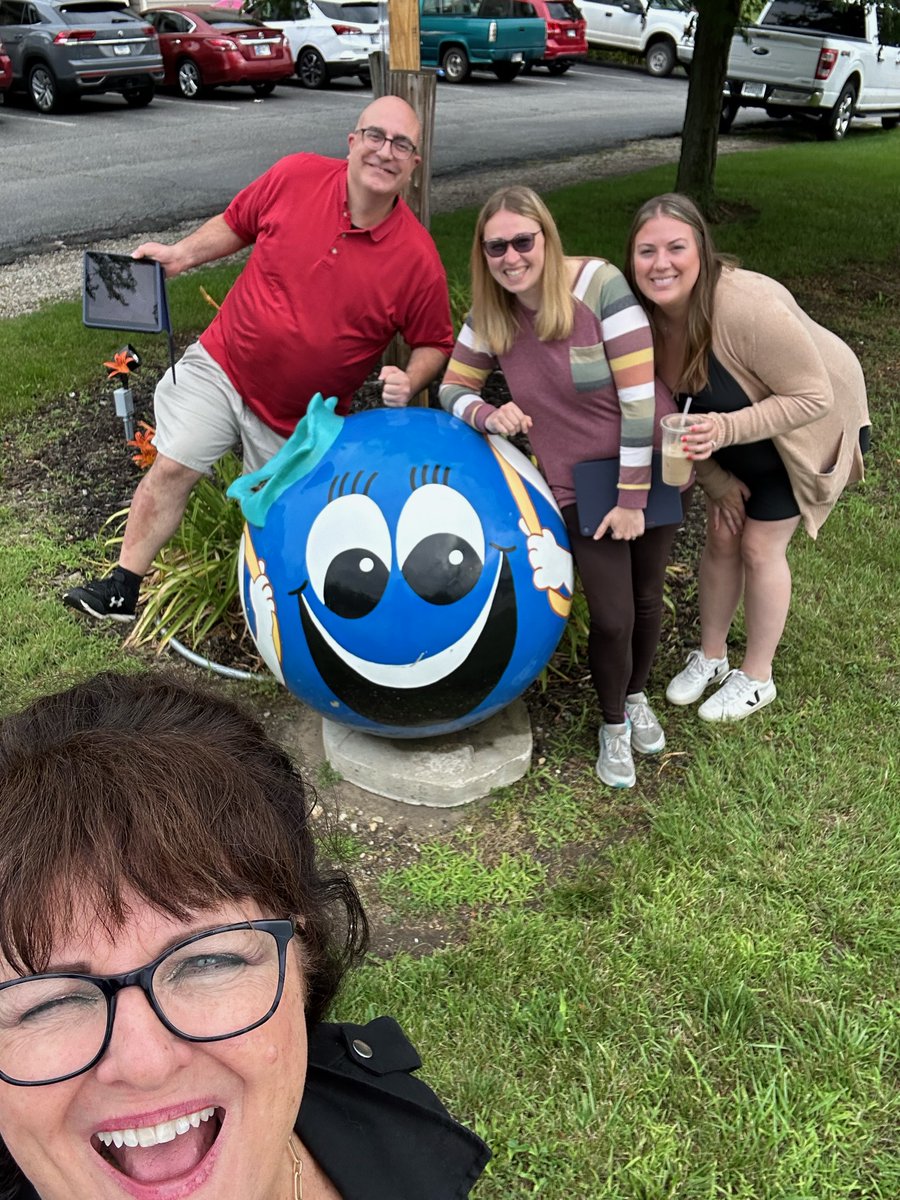 This week, PCSC teachers had the option of attending our second annual Apple Training. Our Apple Trainers travel from across the country to PCSC to help our team learn new ways to utilize iPads for instruction and engaging activities in the classroom. #PlymouthCSC_IN #ChoosePCSC