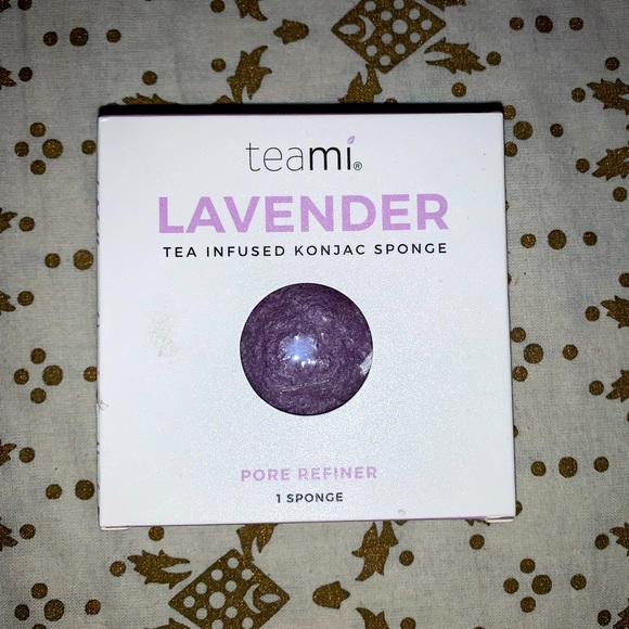 venusrus's tweet photo. So good I had to share! Check out all the items I'm loving on @Poshmarkapp from @VintageNMore1 #poshmark #fashion #style #shopmycloset #teavana: https://t.co/cL1txrYNyq https://t.co/UyZ5an5fRa
