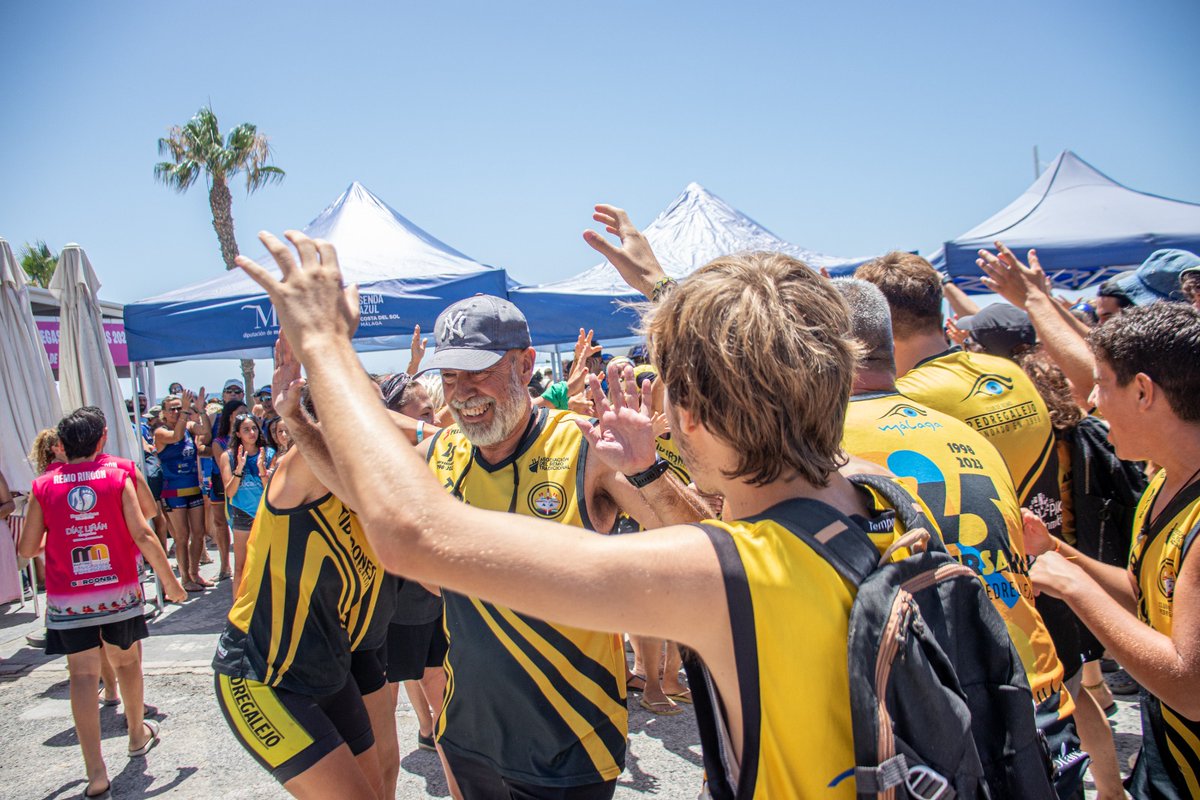 📸 Los concejales <a href="/ajmartinrincon/">Antonio José Martín</a> y <a href="/SADiazVerdejo/">SergioA.DiazVerdejo</a> han entregado algunos premios del GP #RincónDeLaVictoria, de la XI Liga Provincial de Jábegas.

🚣‍♂️ Por el viento no se ha podido disfrutar como se esperaba, pero hubo un gran ambiente gracias a <a href="/cdremorincon/">Remo Rincón</a>, junto a <a href="/aytorincon/">Ayto Rincón Victoria</a>.