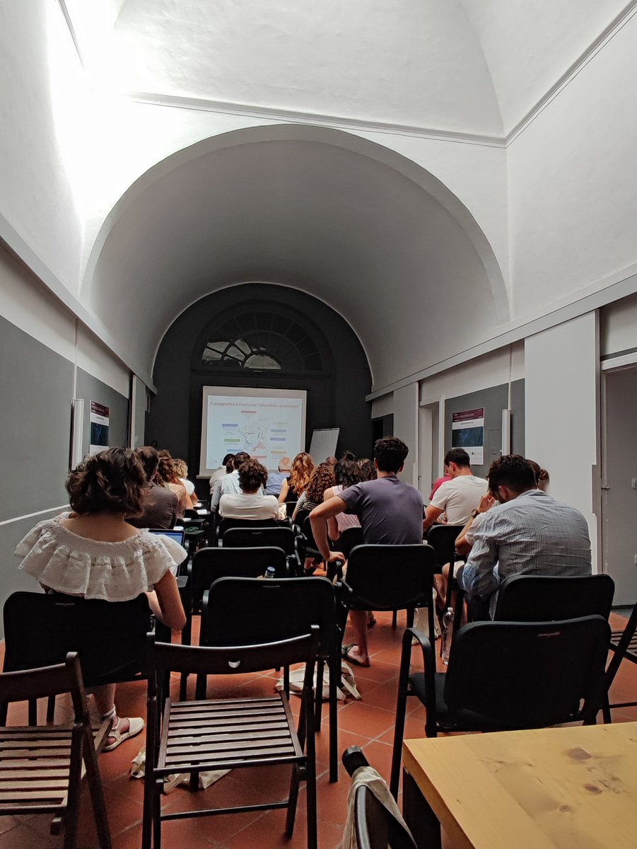 DeLorenzisLab's tweet photo. Ieri, si è conclusa la VI edizione della #SummerSchool #SanguisJovis ad OCRA #Montalcino dal titolo "Il #Sangiovese #phygital: dalla #vigna al #metaverso".  Tra gli ospiti c'era @G_DeLorenzis del @disaa_press che ha parlato di #RNA #dsRNA #genomeeditign #epigenetica #cloni https://t.co/NtuOZjcBaj
