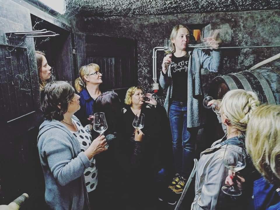 tjasakos's tweet photo. Doživite izjemno vinsko izkušnjo!
Dobrodošli (po predhodnem dogovoru) pri nas v osrčju Jeruzalemskih goric! 

#vino #doziviprlekijo #visitprlekija #visitpomurje https://t.co/sCRjK0DvTB