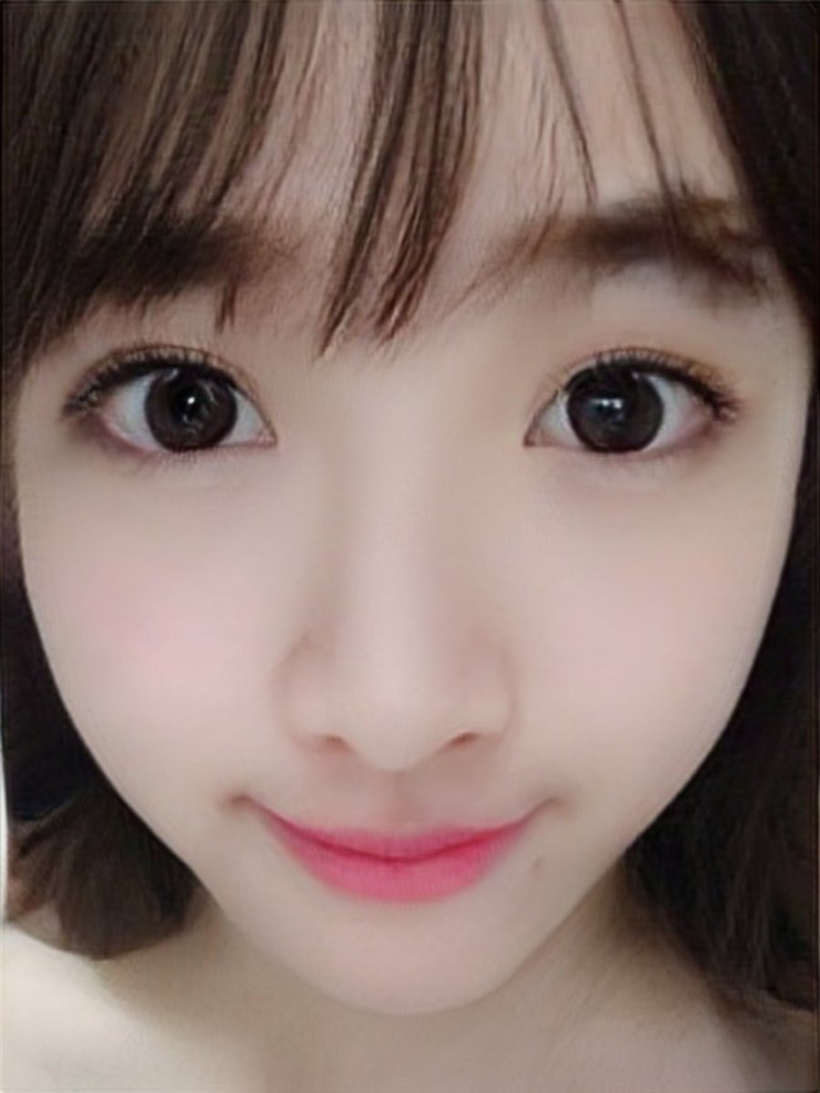 잠들기 전😴
초근접 셀카샷📸
그동안 잘지냈지요?
안부겸 올리는 트윗💕

#crossdresser #셀카 #셀기꾼 #여장 #cd #男の娘 #伪娘 #女装男子 #sissy #시디 #여장남자 #씨디 #섹시 #청순 #잘자요 #초근접