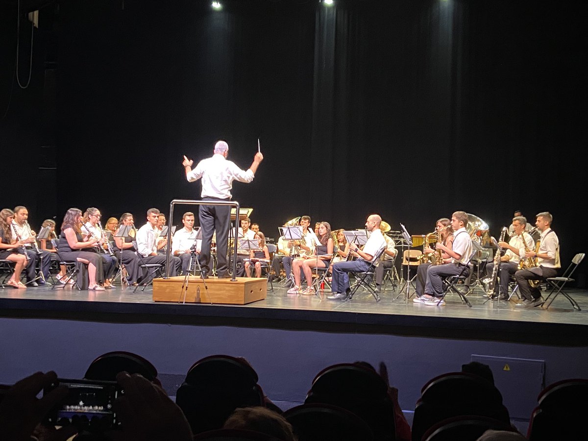 AnVazMar's tweet photo. Hem assistit al 41 festival de Bandes Ciutat de Burjassot amb @MusicalLosSilos i La Banda de Música de #Selva Molt orgullosos de la nostra banda. https://t.co/tmfrKmPtHB