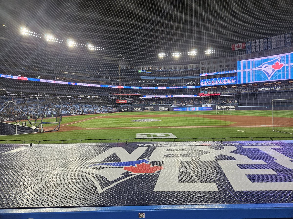 Coolfish7's tweet image. 今日もこの席から。#GoDbacks