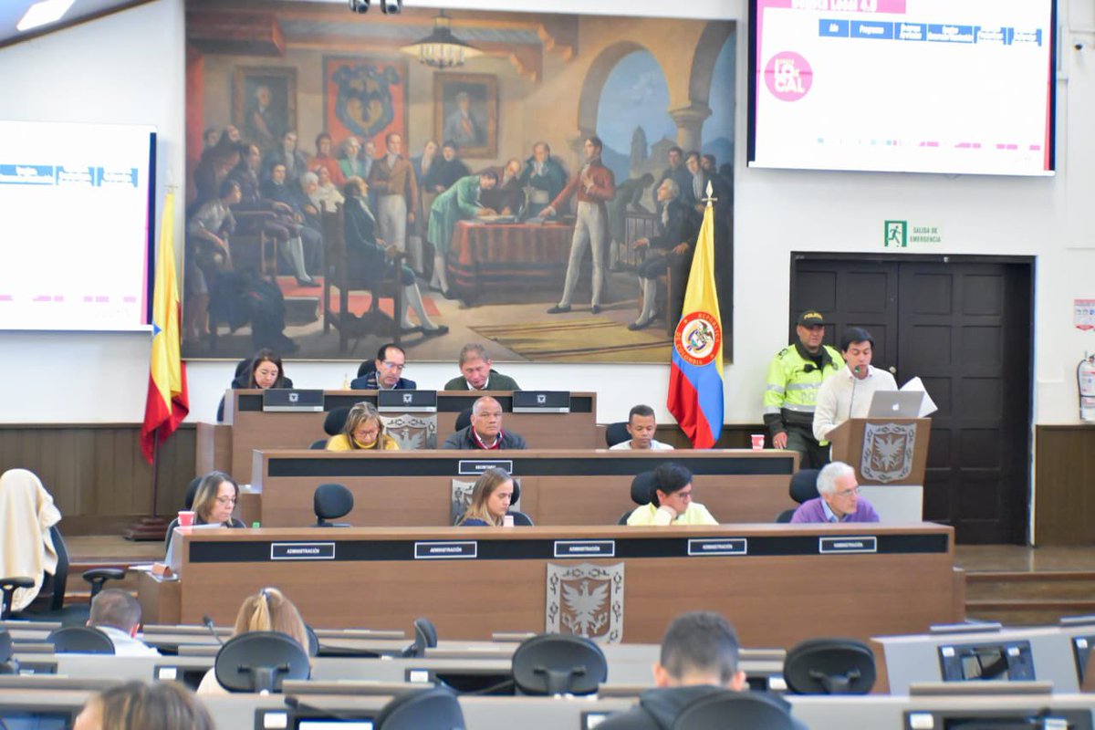 GobiernoBTA's tweet image. Hoy estuvimos en el @ConcejoDeBogota debatiendo sobre la política de trabajo decente.

En la ciudad hemos contribuido con diferentes programas:

✅ Con Bogotá Local cerca de 7.000 personas fueron vinculadas laboralmente con #EmpleoLocal