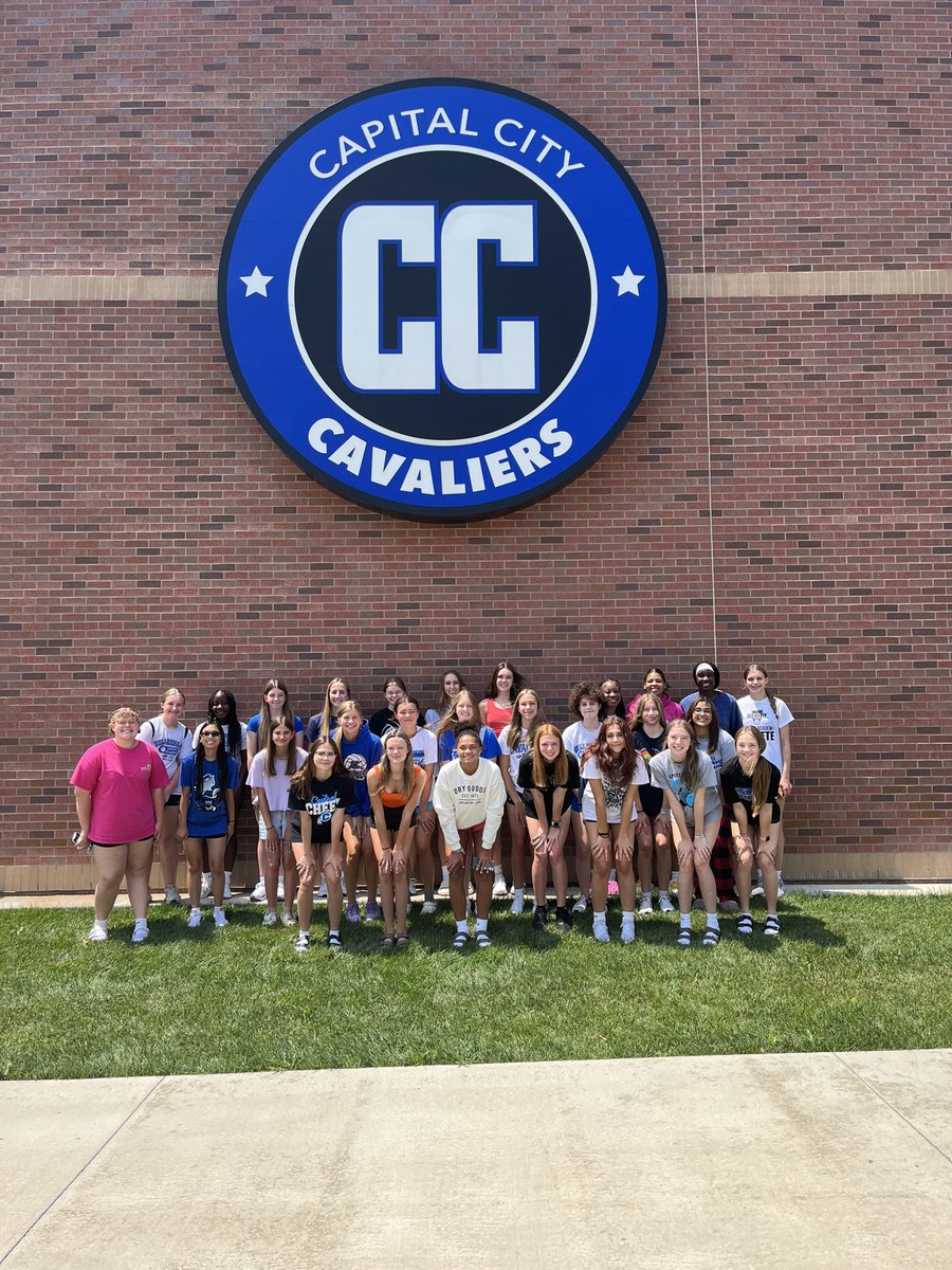 CapCityCavsVB's tweet photo. Nebraska Team Camp here we come!! We will be spending the next 3 days being trained by the best coaches and players in the country! 3 practices a day, walking a college campus, living the dorm life and competing in a tournament on day 3! Your Cavaliers are pumped! #lockin https://t.co/wLiWQtIqUQ