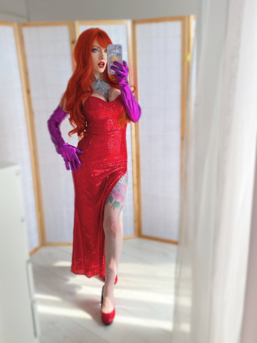 I&rsquo;m not bad, I&rsquo;m just drawn that way&hellip; https://t.co/AwVsCPObS5