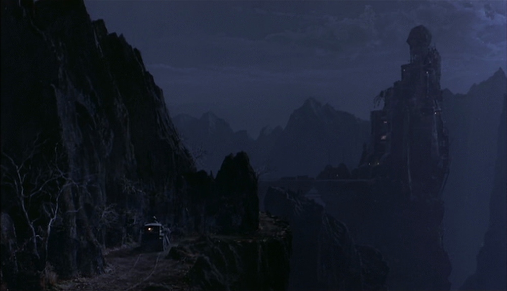 LonnieNadler's tweet image. Coppola's DRACULA is mesmerizing. 

One of the most visually daring and bizarre films ever made, and it utterly rules because of it.