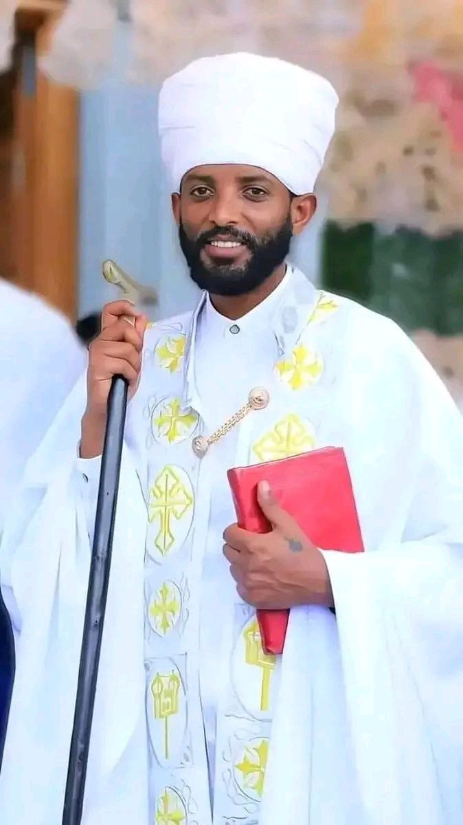 fergiF's tweet photo. መጋቤ ሐዲስ ዶክተር ቴዎድሮስ በለጠ  ‼
የመጽሐፈ ሐዲሳት ትርጓሜ መምህር በመሆን በዛሬው ዕለት በአዲስ አበባ ምስካየ ኅዙናን መድኃኔዓለም ገዳም ተመርቀዋል። https://t.co/iscOwMLCL3