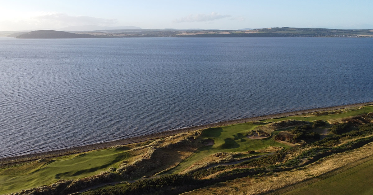 CabotHighlands's tweet photo. Holes #10 through #12 at #CastleStuartGolfLinks takes you back down to the coastline to kick-off another exciting 9-holes of golf!
Is there anything better than golfing along the shoreline? It certainly adds a level of unparalleled beauty.
📷:IG/@ematuszewski
#cabothighlands https://t.co/7pRpuaf4Kb