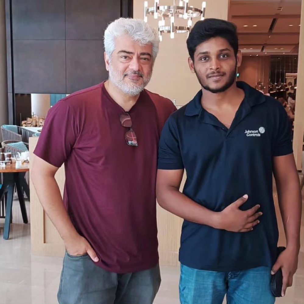 G.O.A.T𓃵 🇬🇧 on X: Aa bike journey pictures vannappo trolliyavanmaar  okke evide? #AjithKumar for you! Aa hair koodi onnu set aakkiyal perfect!  Pakshe ariyilla #MagizhThirumeni movie character ne kurich! Chilappo  inganem aavam!