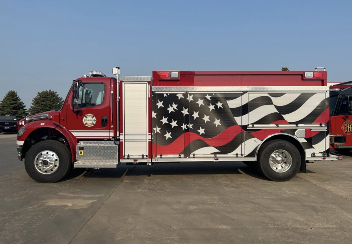 FireAceLLC's tweet image. Take a look at THIS beauty! Built for LSW Emergency Services based out of Michigan, this Tanker was completed May 24 at Emergency Vehicles Plus.

Head here fireacellc.com/22219.html to see its project page.

#fireace #tanker #tender #fire #Truck