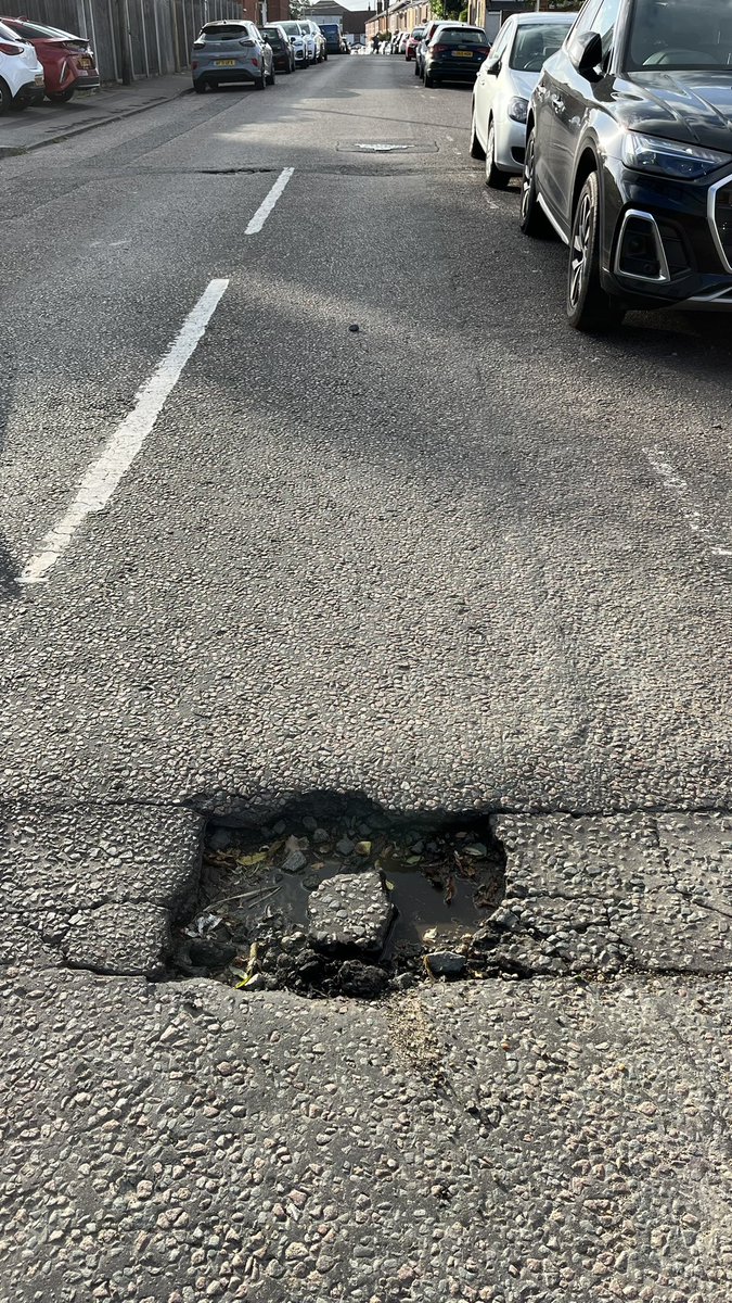 Charles Southey tweet media