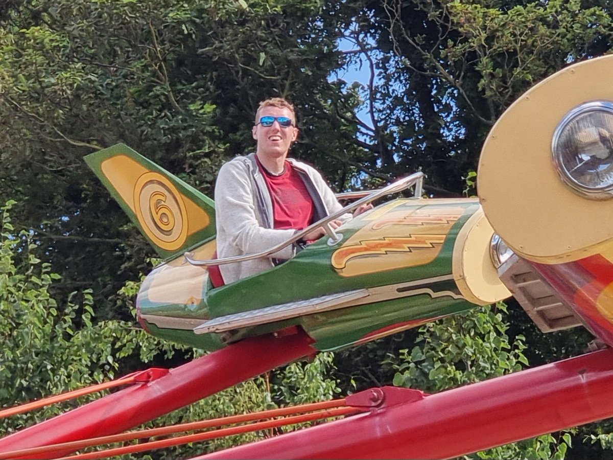 JBurdis's tweet image. Had a lovely day in Margate today! Delicious food at @BowsKitchen (we definitely recommend it) followed with a fun time at @DreamlandMarg 
Gotta say the staff were brilliant with our autistic son, especially on the dodgems &amp;amp; Hurricane jets 👍 
#autismfriendly #AutismAwareness