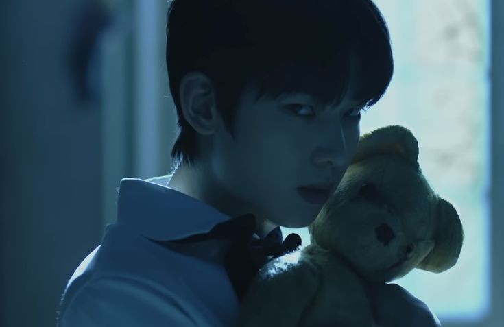 kaysunoopalagi's tweet photo. - necklace.
a #sunwon au for horror au fest, #SpookyCha , wherein—
solace (sn) always wore his necklace as part of his body but then, haven (jw) was the one wearing that necklace—walking absent-mindedly? https://t.co/9jhOQpHzQ3
