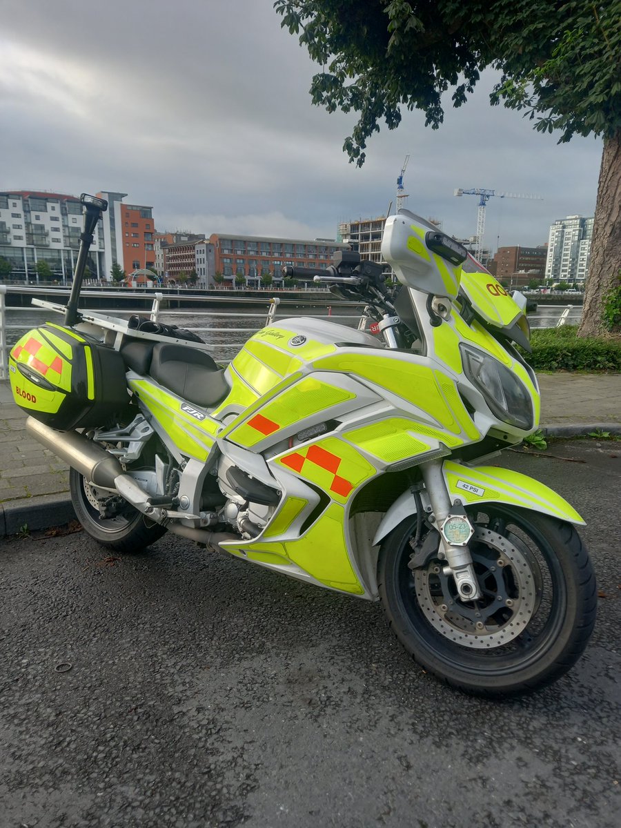 BloodBikeMW's tweet photo. Hot or cold, wet or dry our volunteers are out on the road providing a free medical transport service to the HSE. This weekend it's Frank and Keith transporting Samples to the University Hospital Limerick. Well done.
https://t.co/ymqJ7si6Cs https://t.co/QbeDerwYl0