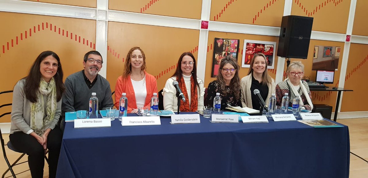 Gracias <a href="/FerrarelliM/">Marian Ferrarelli</a> por la invitación a participar con reflexiones didácticas junto a las voces de quienes fueron y son parte del #libroturquesa de #narrativastransmedia.  Un encuentro donde los abrazos y los cuerpos de fundieron en la emoción de las ideas y el  reencuentro.