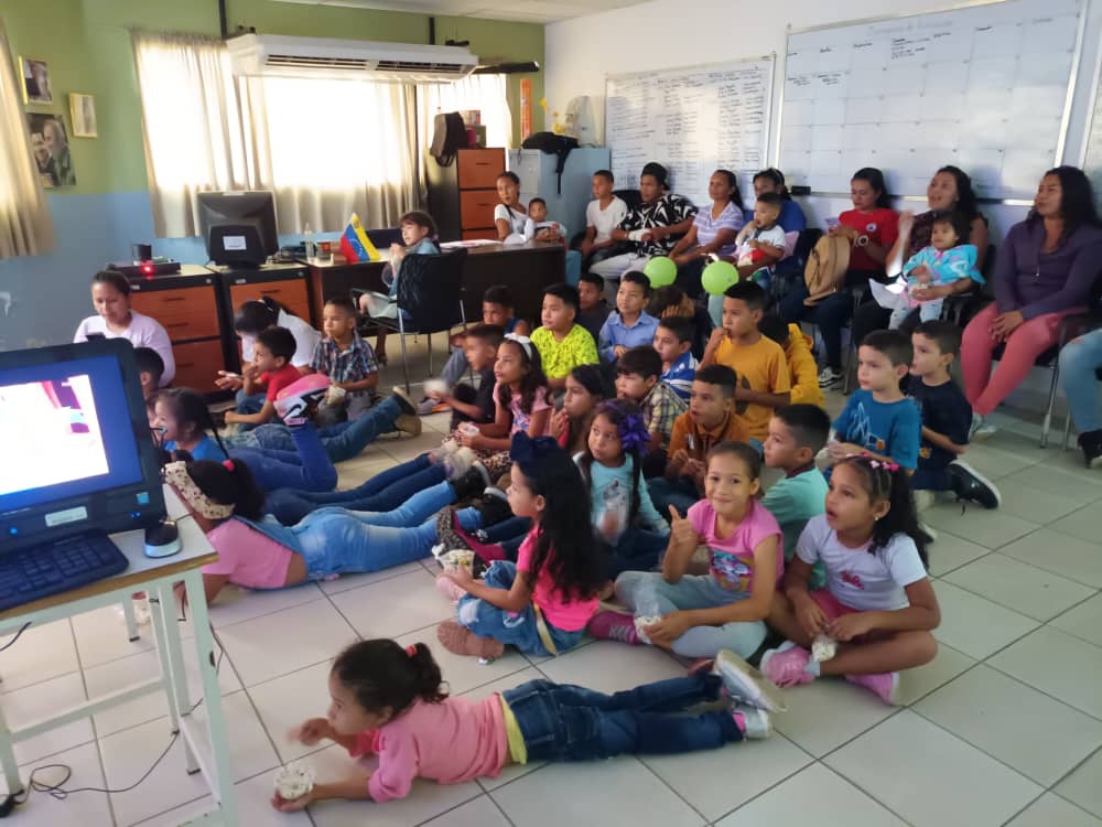 #Indetenibles 
#15julio

Con alegría y entusiasmo y  presencia IPASME Amazonas celebro el día del niño actividad que contó con Charla Odontológica y de Bionálisis 
#@NicolasMaduro
#@_LaAvanzadora
#@IpasmeOficial
#LaNuevaAmazonas
#AvanzaIndetenible