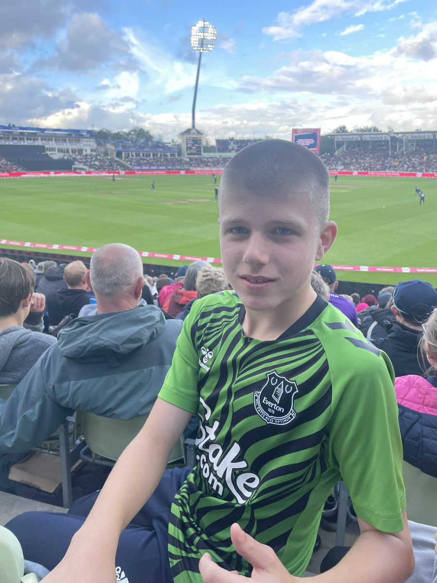 Robsworth's tweet image. Joe Weatherley.  Block 37.  RowQ.  Seat 322.    #t20finalsday