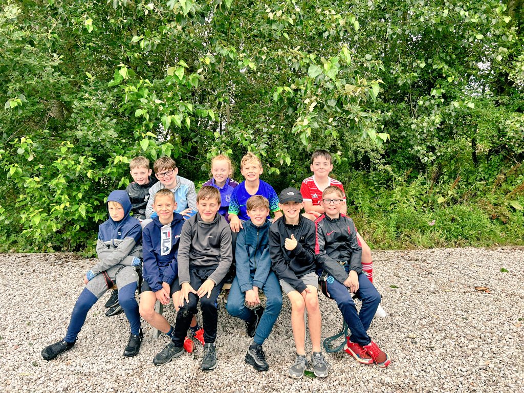 MaghullFC_Blue's tweet photo. Boss way to end the day after this morning! Lucky to have such a great group of kids! @rockandriver https://t.co/GKqwclkHrf