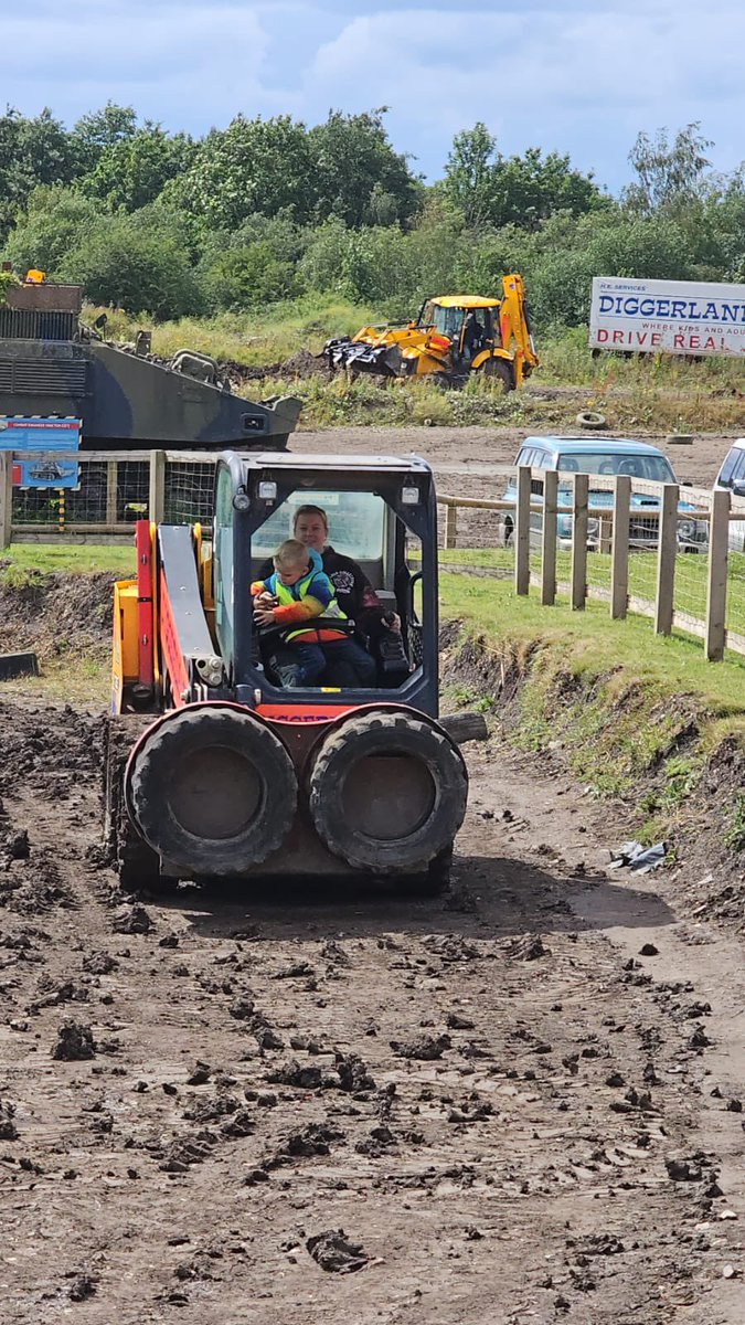 Emma_M_Walters's tweet photo. Lots of fun today at Diggerland! https://t.co/PHePYQWWl8